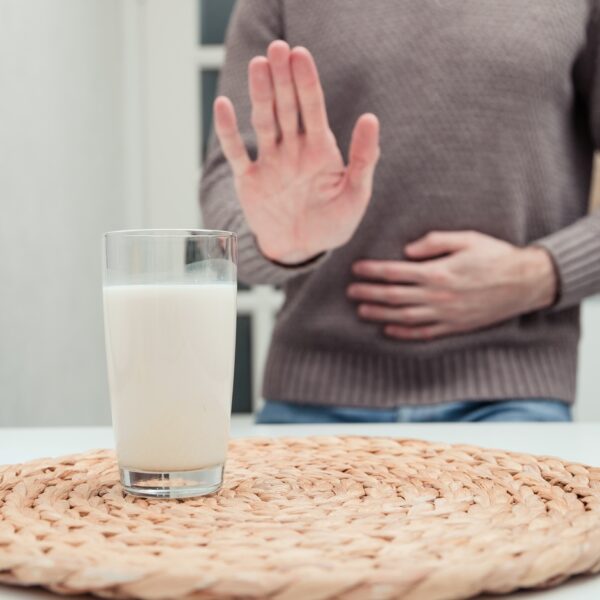 33. Puedo tomar Yakult si tengo intolerancia a la lactosa.