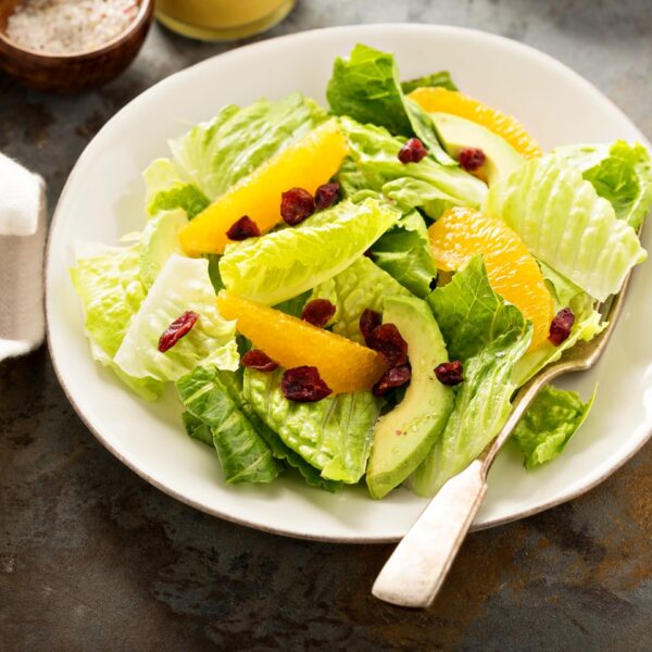 43. 2. Ensalada de jícama lechuga naranja y pasas