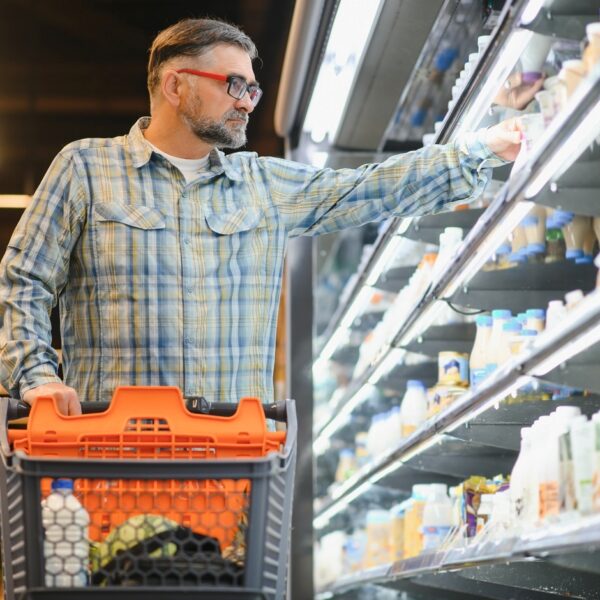 57. Por qué los productos Yakult deben permanecer en refrigeración